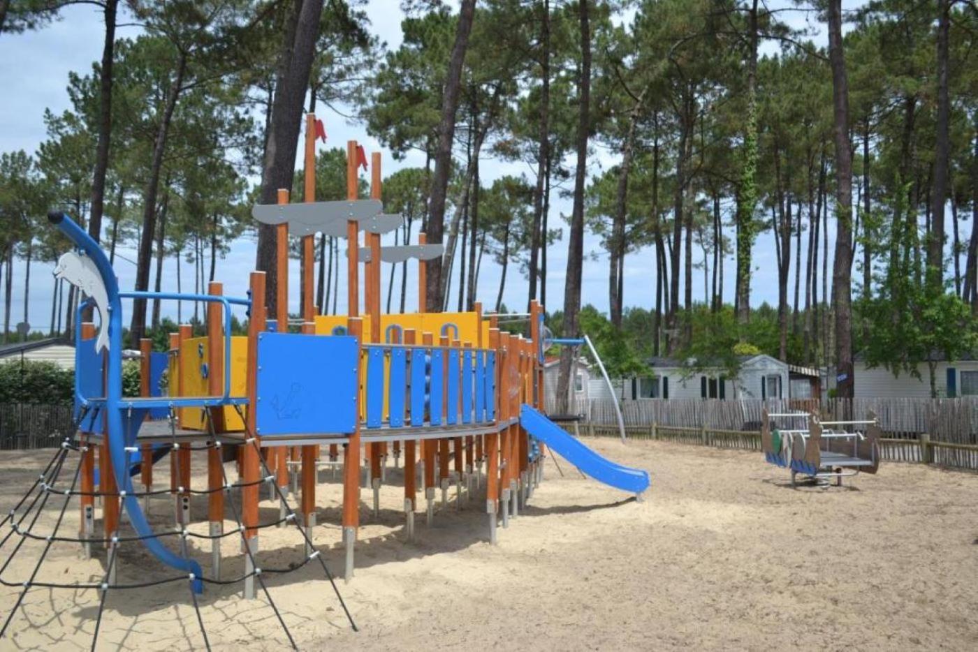 Sbvacances Tout Confort 2Ch Et 1Sdb, Environnement Calme Et Verdoyant Dans Camping 4 Etoiles Saint-Julien-en-Born Exteriér fotografie
